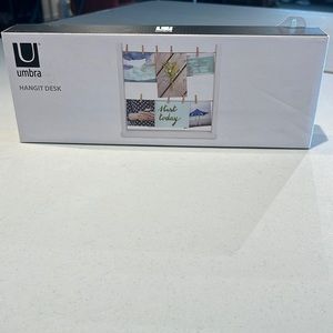 Umbra Desk Top Hanger